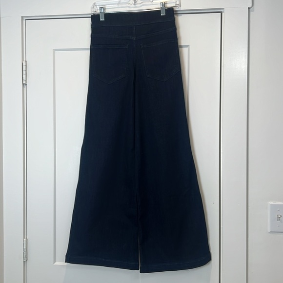 Express dark denim wide leg super high rise Jeans size 2 short. - Picture 5 of 10